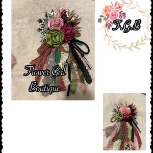 Flower pin
